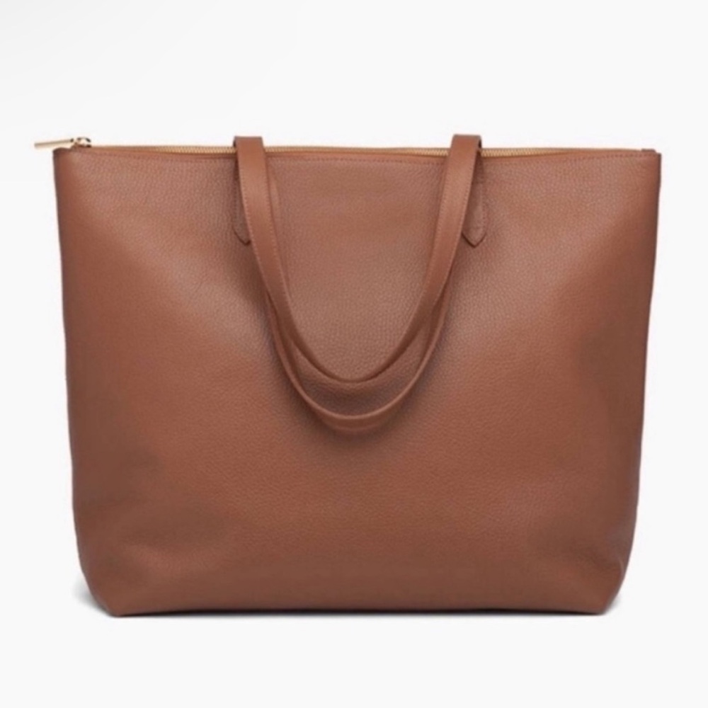 Cuyana Classic Pebbled Leather Zip Tote